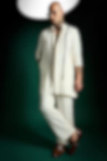 Ivory Suiting Hand Embroidered Kurta Set by Komal Kothari at Pernia's Pop Up Shop