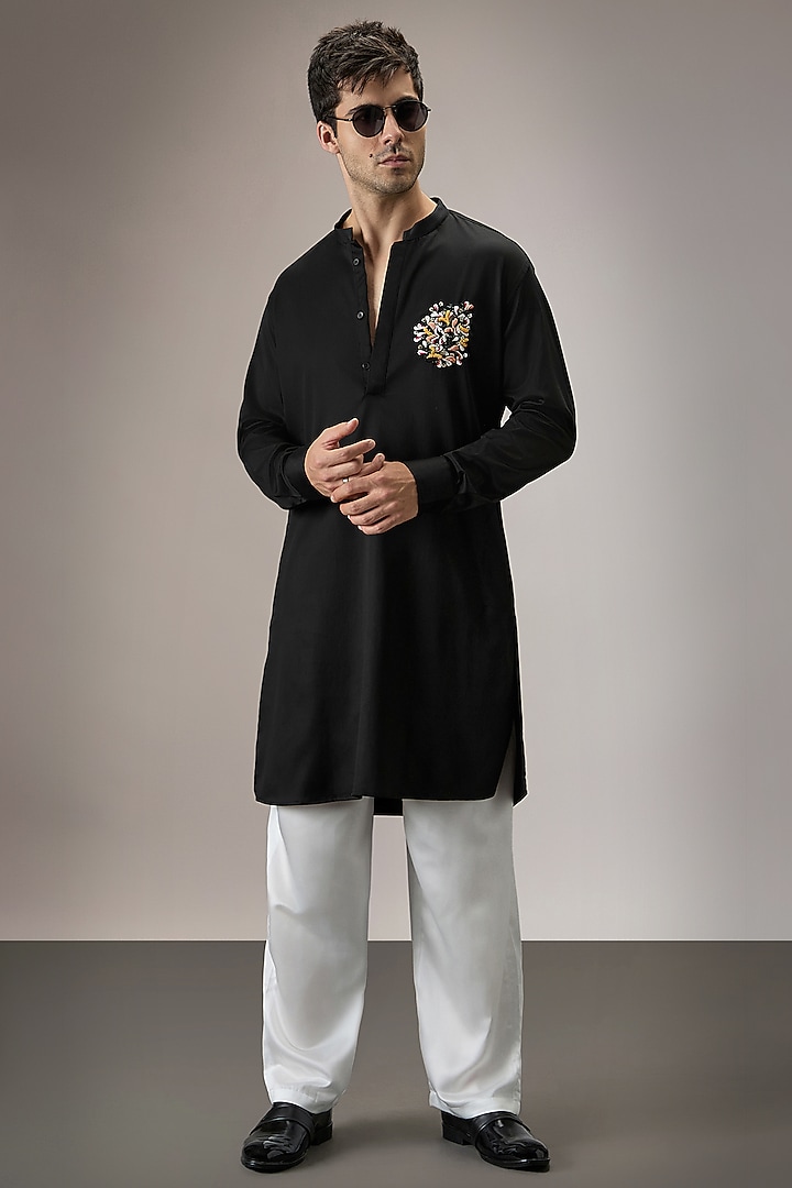 Black Cotton Hand Embroidered Kurta Set by Komal Kothari at Pernia's Pop Up Shop