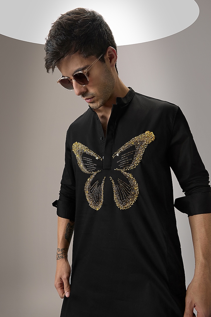 Black Cotton Hand Embroidered Kurta Set by Komal Kothari at Pernia's Pop Up Shop
