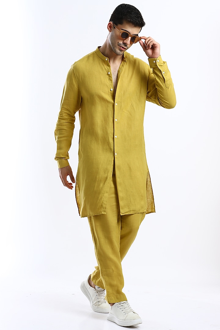 Mustard Linen Kurta Set by Komal Kothari at Pernia's Pop Up Shop