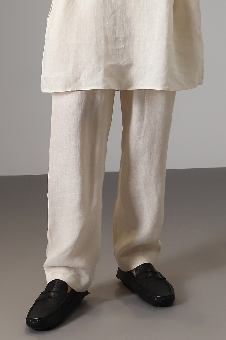 Ivory & Black Linen Kurta Set by Komal Kothari at Pernia's Pop Up Shop