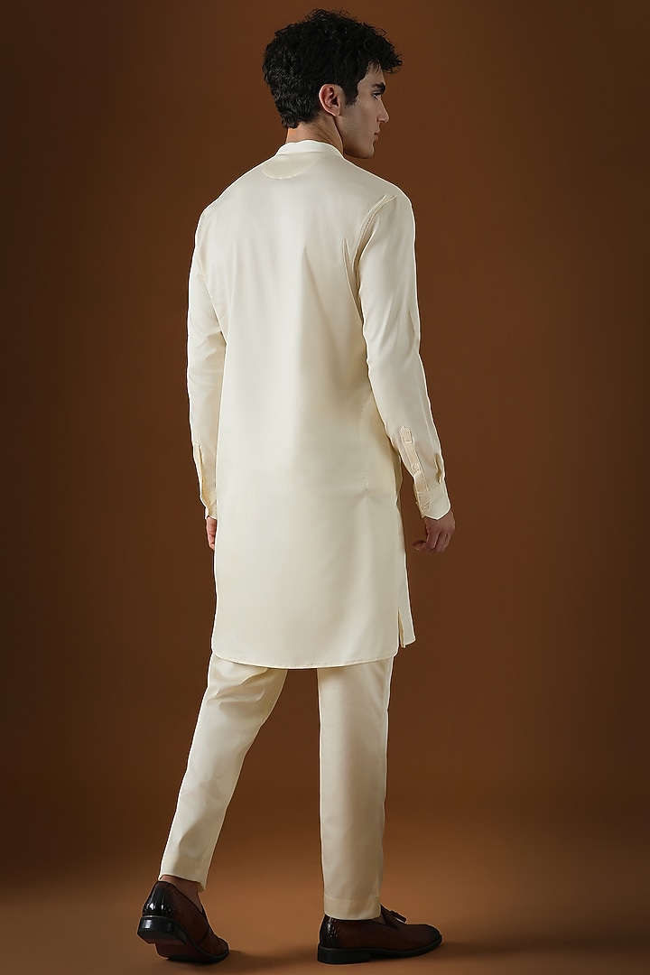 Ivory Cotton Hand Embroidered Kurta Set by Komal Kothari at Pernia's Pop Up Shop