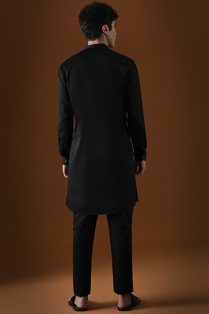 Black Cotton Hand Embroidered Kurta Set by Komal Kothari at Pernia's Pop Up Shop
