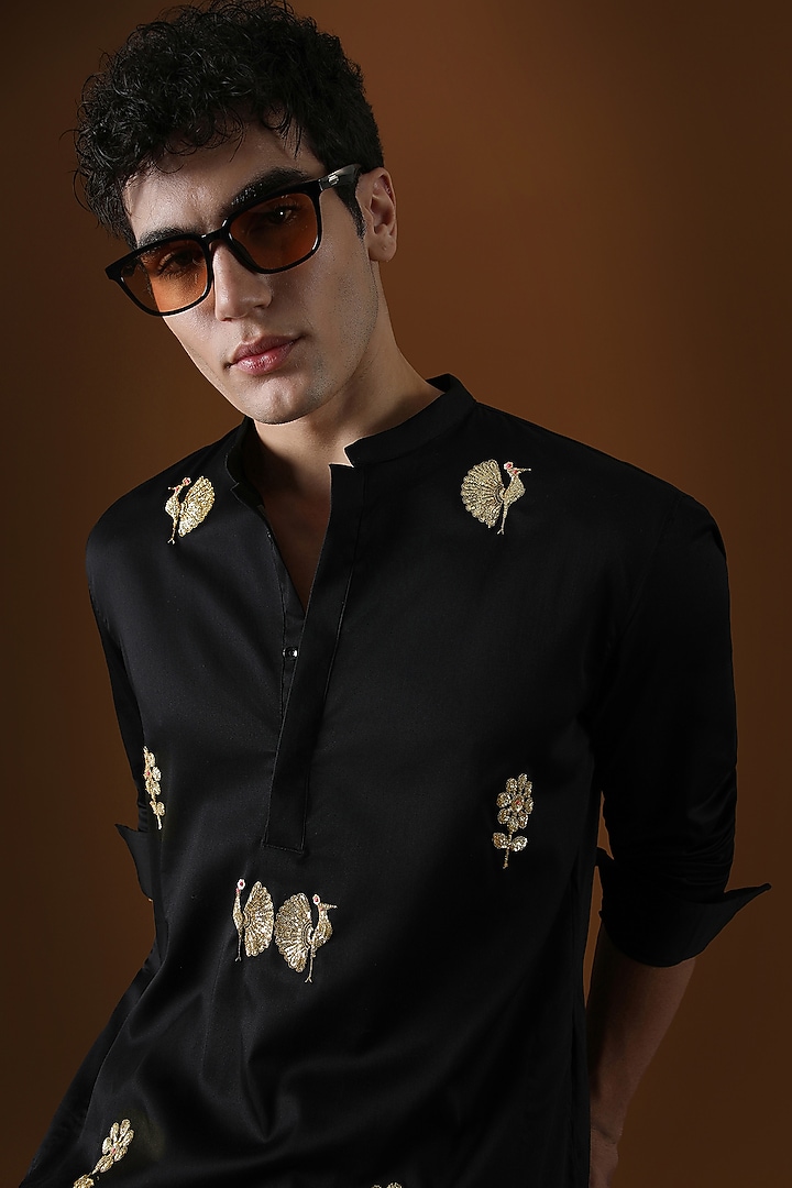 Black Cotton Hand Embroidered Kurta Set by Komal Kothari at Pernia's Pop Up Shop