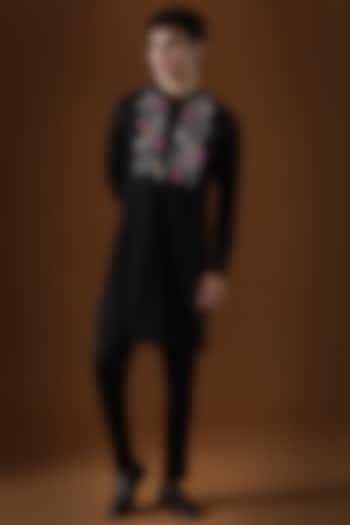 Black Cotton Floral Hand Embroidered Kurta Set by Komal Kothari