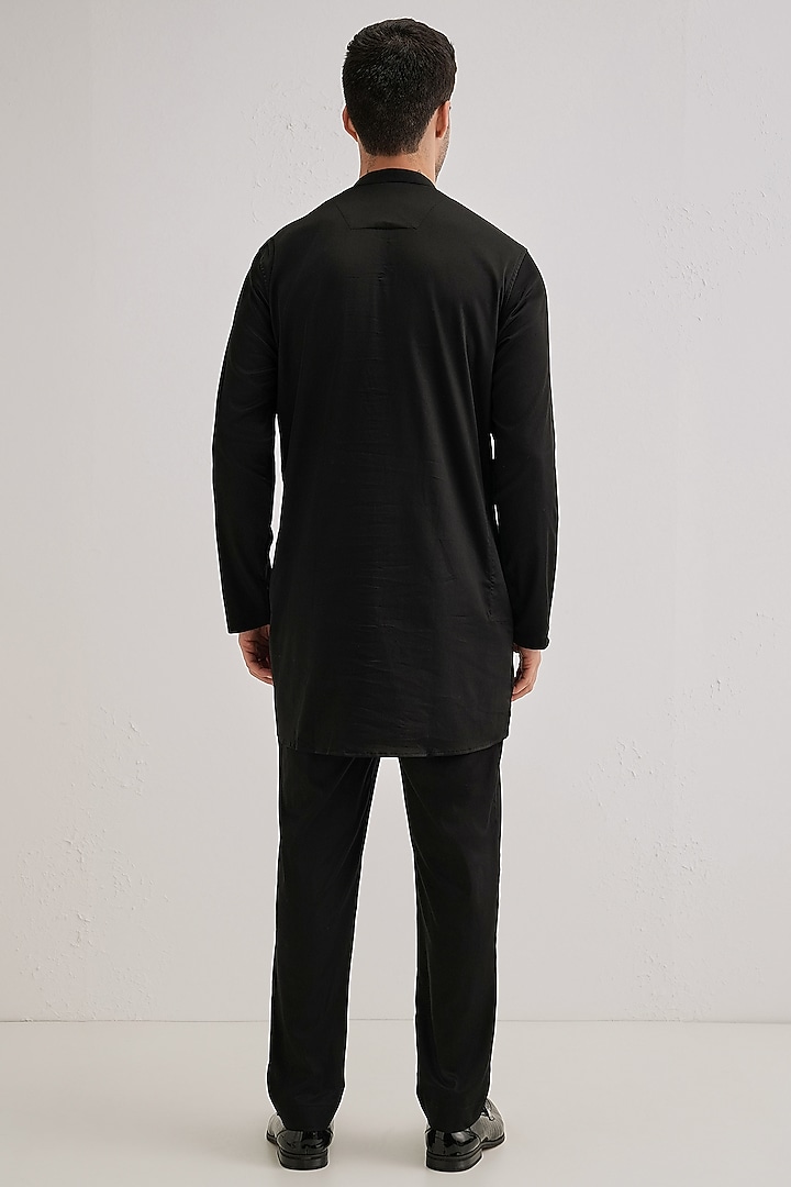 Black Cotton Hand Embroidered Kurta by Komal Kothari at Pernia's Pop Up Shop