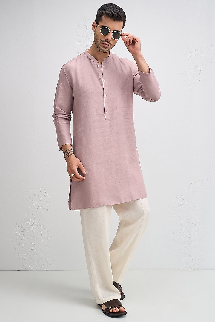 Dusky Pink Linen Woven Kurta Set by Komal Kothari at Pernia's Pop Up Shop