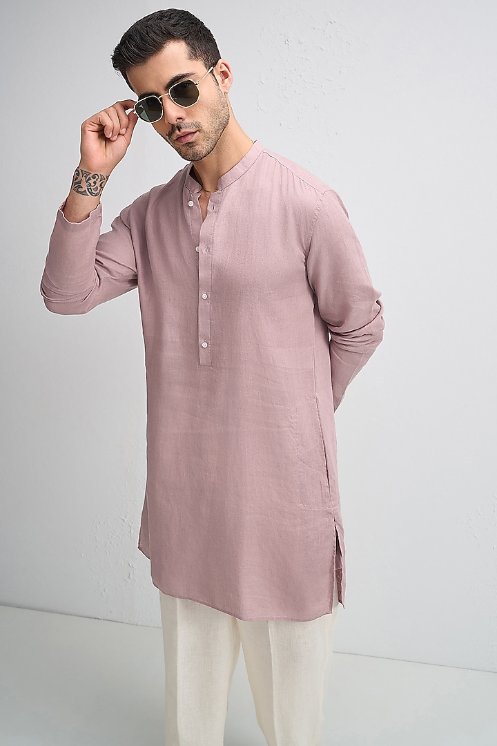 Dusky Pink Linen Woven Kurta Set by Komal Kothari at Pernia's Pop Up Shop