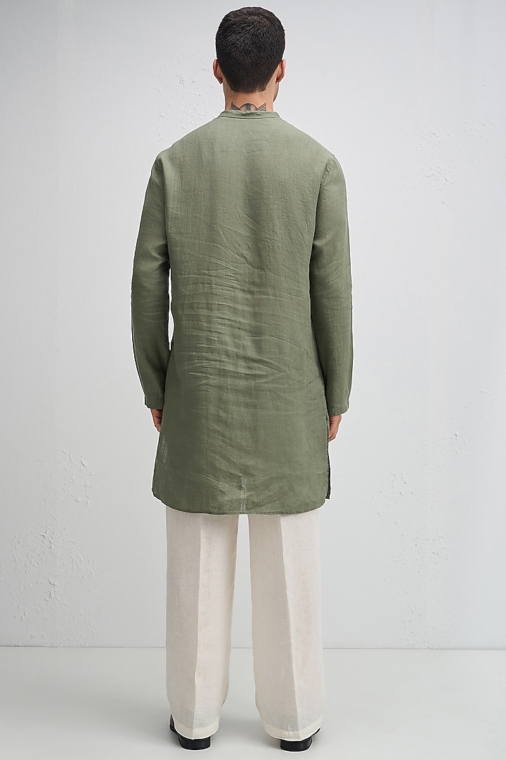 Olive Green Linen Woven Kurta by Komal Kothari at Pernia's Pop Up Shop