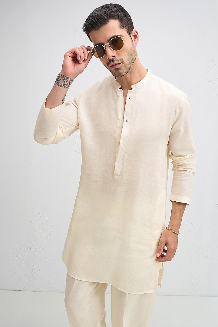 Ivory Linen Woven Kurta by Komal Kothari at Pernia's Pop Up Shop