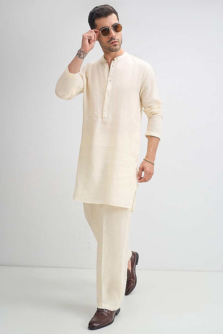 Ivory Linen Woven Kurta Set by Komal Kothari at Pernia's Pop Up Shop