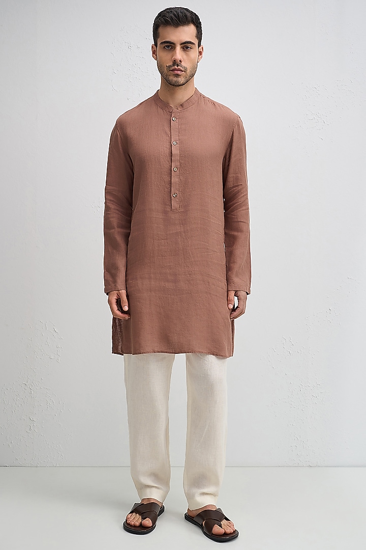 Mocha Brown Linen Woven Kurta Set by Komal Kothari at Pernia's Pop Up Shop