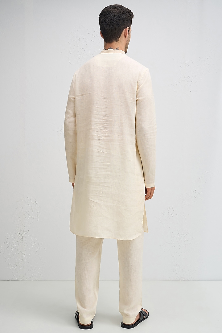 Ivory Linen Woven Kurta Set by Komal Kothari at Pernia's Pop Up Shop