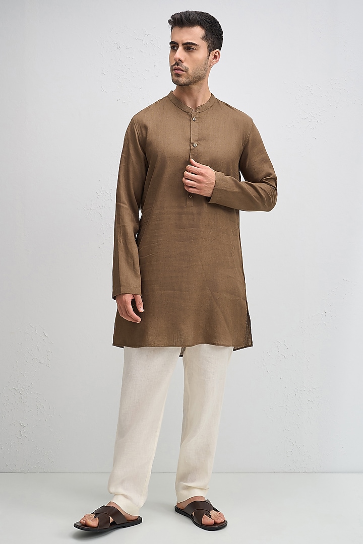 Coco Brown Linen Kurta by Komal Kothari at Pernia's Pop Up Shop