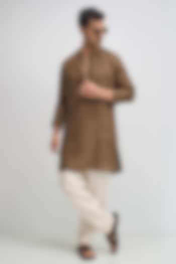 Coco Brown Linen Kurta Set by Komal Kothari at Pernia's Pop Up Shop