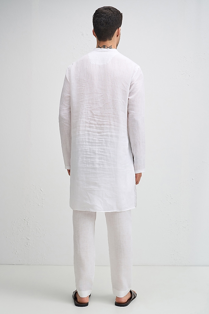 White Linen Kurta by Komal Kothari at Pernia's Pop Up Shop