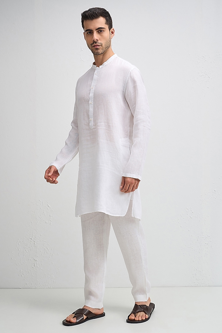 White Linen Kurta by Komal Kothari at Pernia's Pop Up Shop