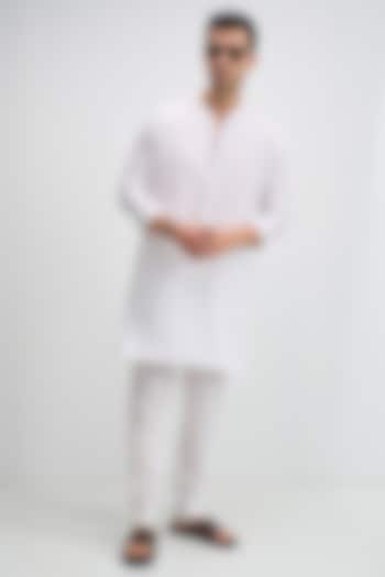 White Linen Kurta Set by Komal Kothari at Pernia's Pop Up Shop