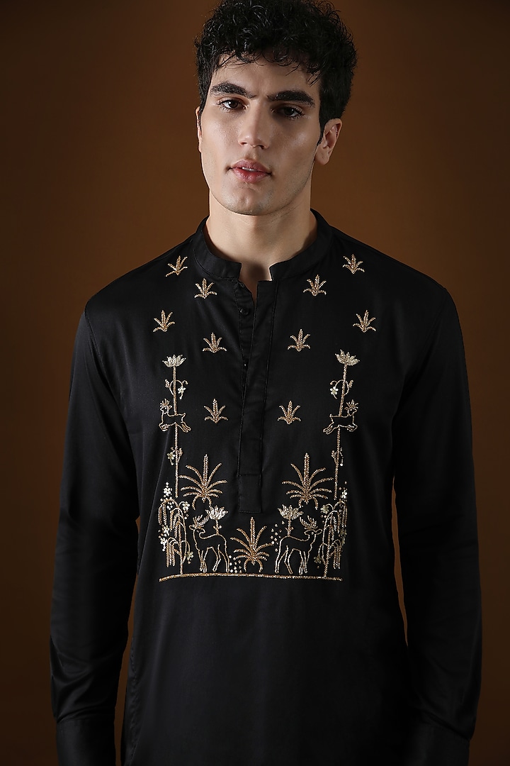 Black Cotton Hand Embroidered Kurta by Komal Kothari at Pernia's Pop Up Shop