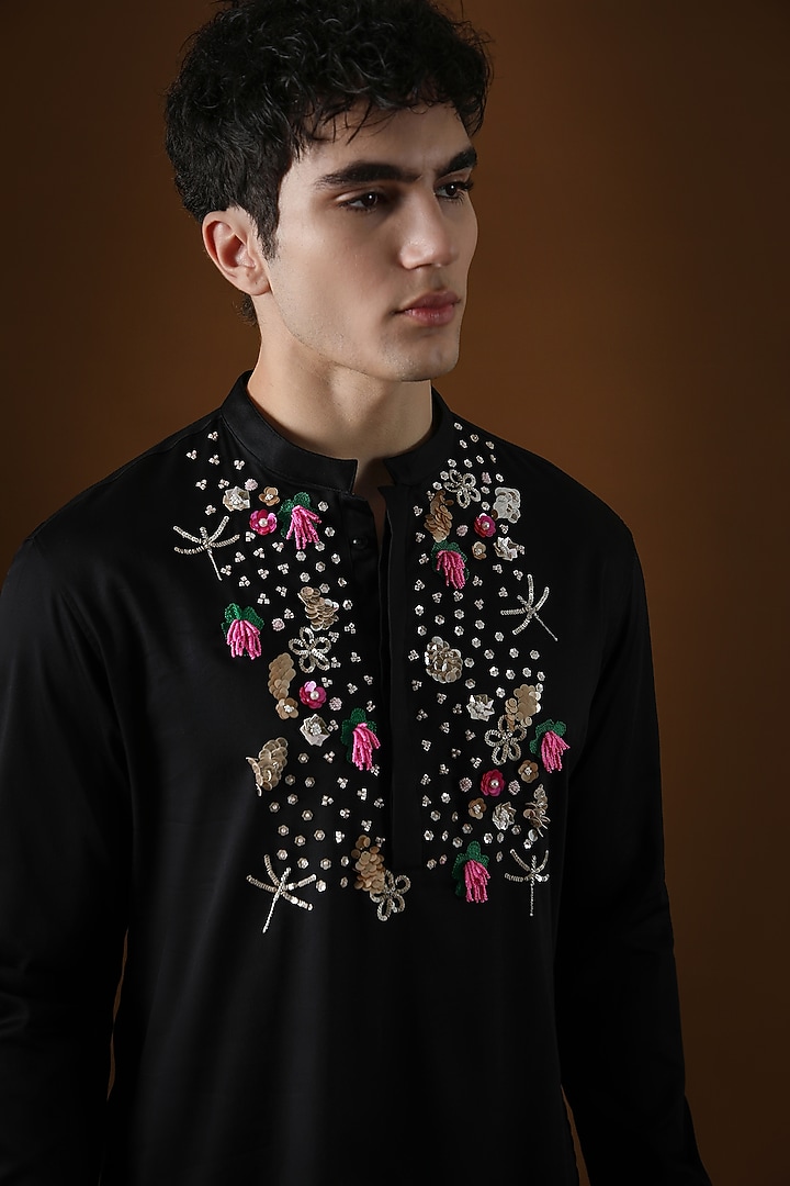 Black Cotton Floral Hand Embroidered Kurta by Komal Kothari at Pernia's Pop Up Shop