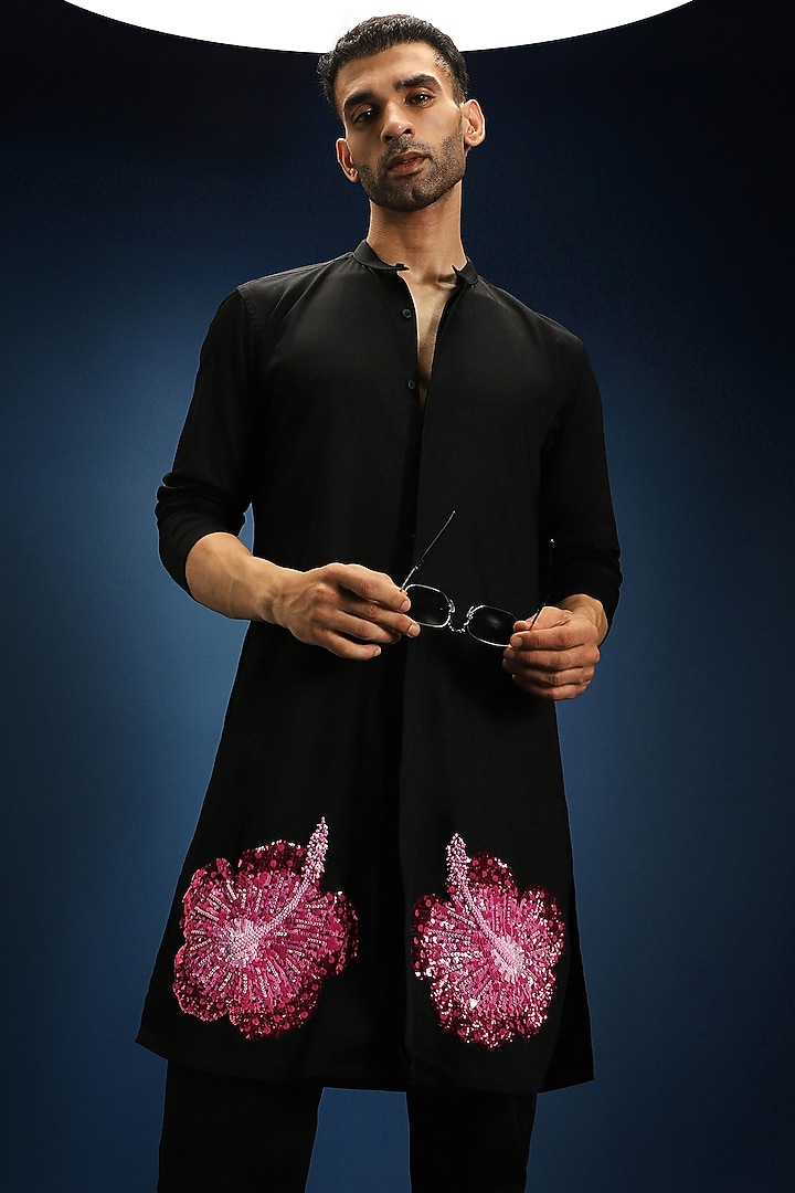 Black Cotton & Satin Hand Embroidered Kurta Set by Komal Kothari at Pernia's Pop Up Shop