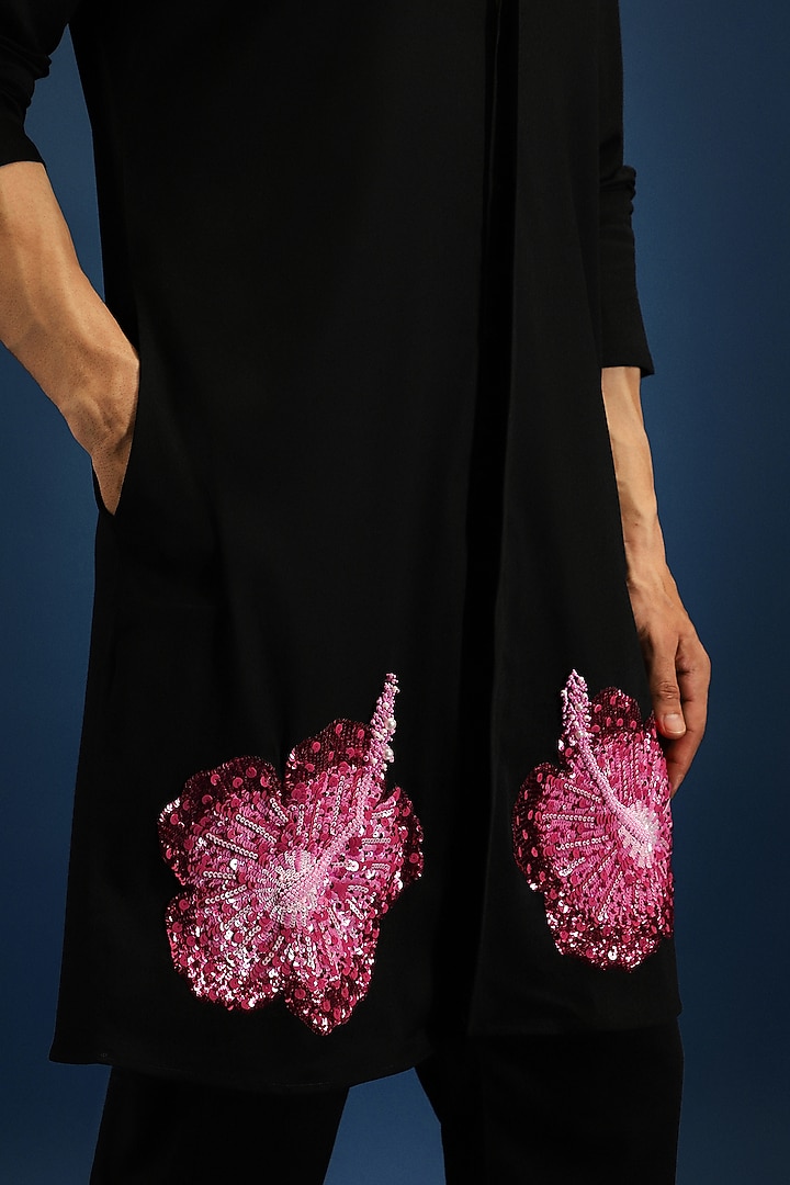 Black Cotton & Satin Hand Embroidered Kurta Set by Komal Kothari at Pernia's Pop Up Shop