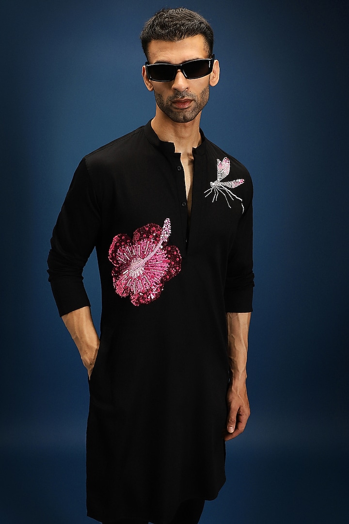 Black Cotton & Satin Hand Embroidered Kurta Set by Komal Kothari at Pernia's Pop Up Shop