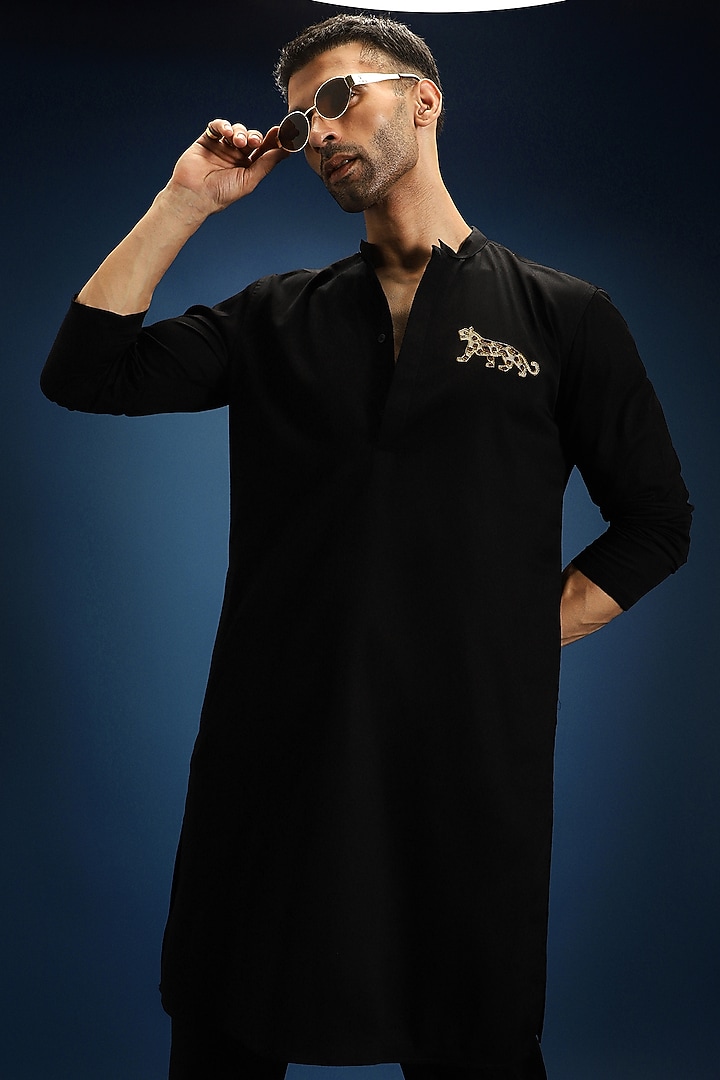 Black Cotton & Satin Hand Embroidered Kurta Set by Komal Kothari at Pernia's Pop Up Shop