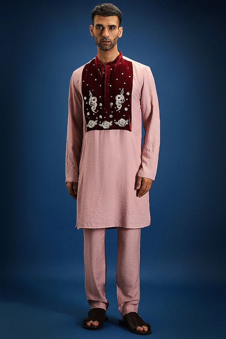 Pink Viscose Patch Hand Embroidered Kurta Set by Komal Kothari at Pernia's Pop Up Shop