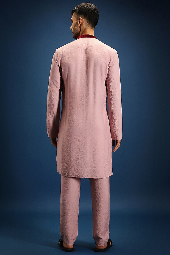 Pink Viscose Patch Hand Embroidered Kurta Set by Komal Kothari at Pernia's Pop Up Shop