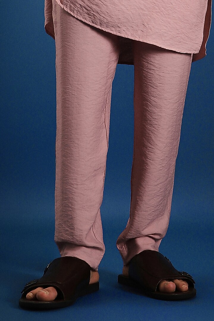 Pink Viscose Patch Hand Embroidered Kurta Set by Komal Kothari at Pernia's Pop Up Shop