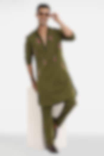 Olive Green Cotton Handcrafted Kurta by Komal Kothari at Pernia's Pop Up Shop