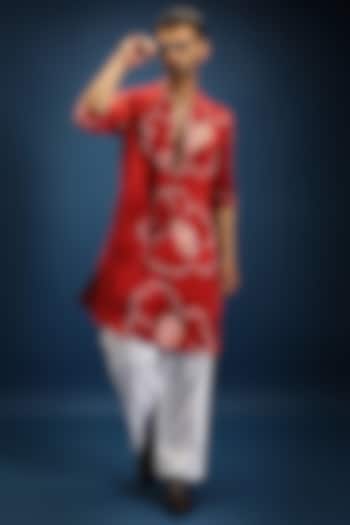 Red Italian Crepe Floral Bandhani Kurta by Komal Kothari at Pernia's Pop Up Shop