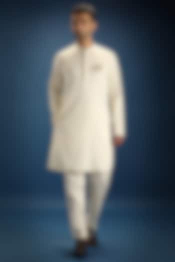 Ivory Cotton Rose Hand Embroidered Kurta Set by Komal Kothari at Pernia's Pop Up Shop