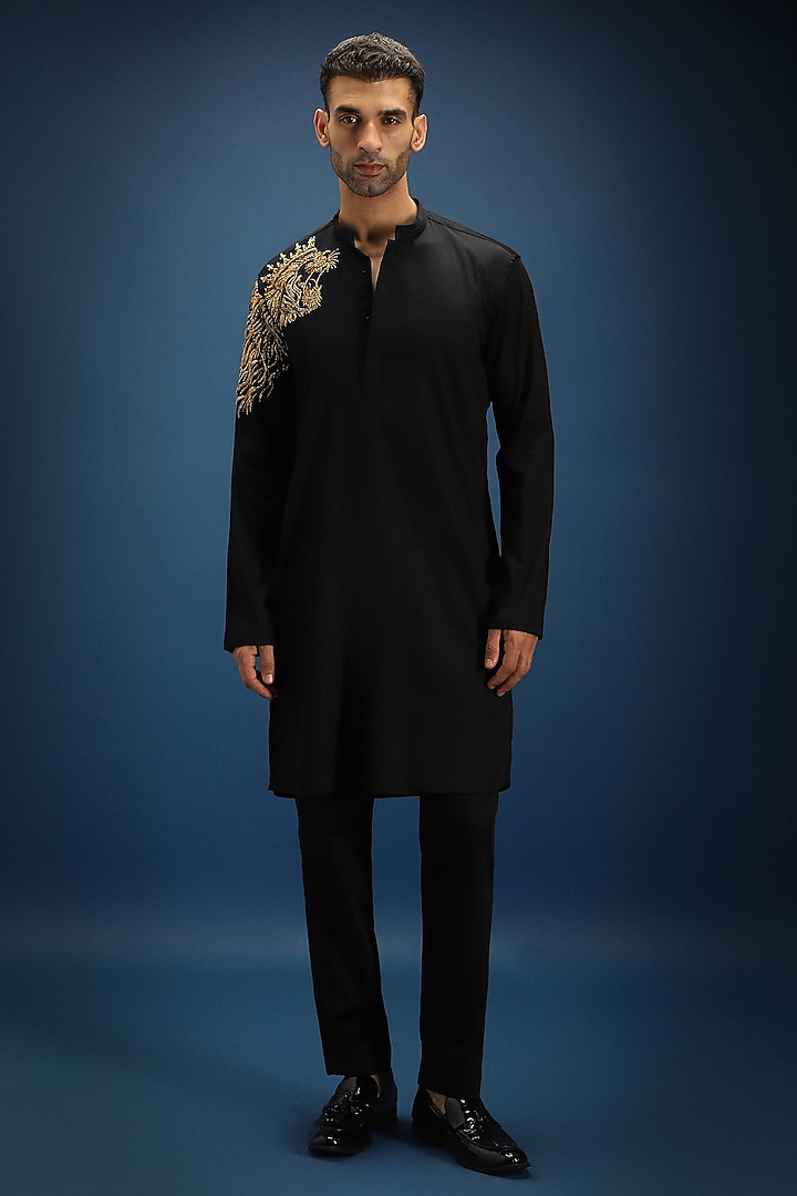 Black Cotton Lion Hand Embroidered Kurta by Komal Kothari at Pernia's Pop Up Shop