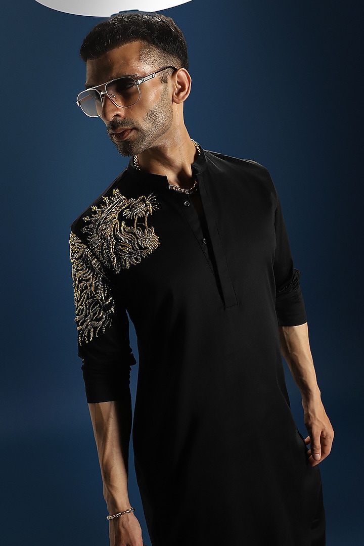Black Cotton Lion Hand Embroidered Kurta by Komal Kothari at Pernia's Pop Up Shop