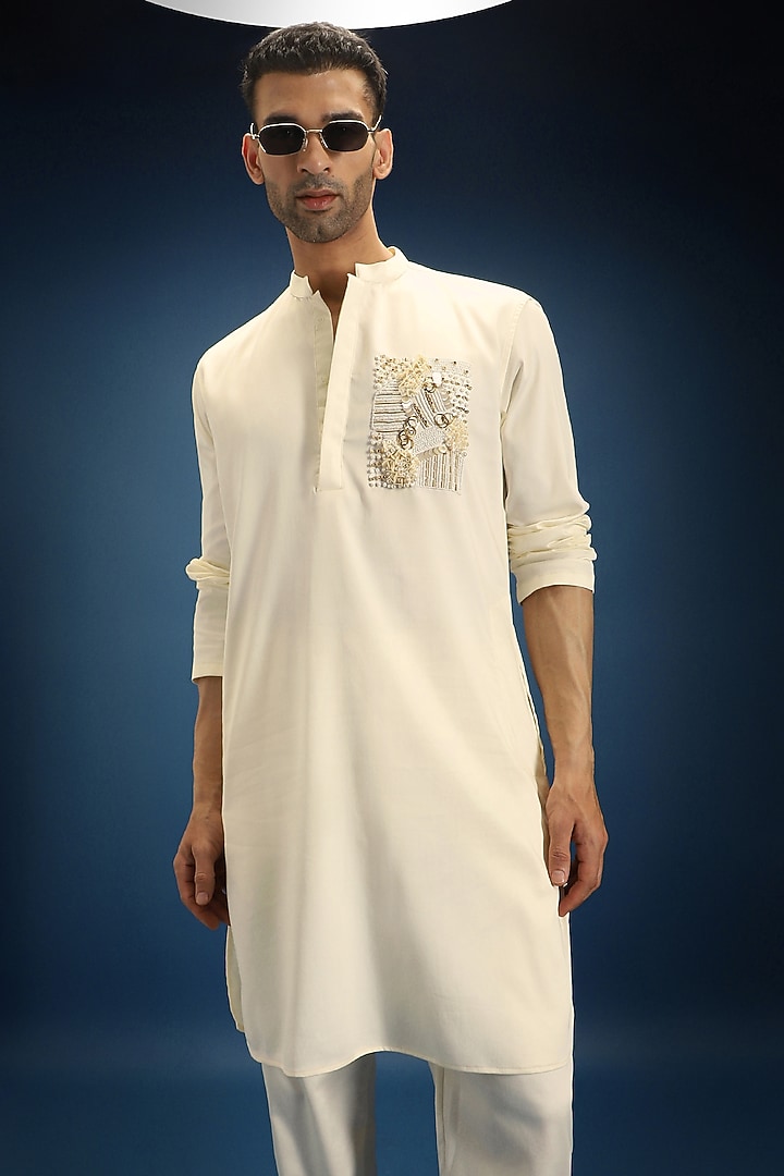 Ivory Cotton Hand Embroidered Kurta Set by Komal Kothari at Pernia's Pop Up Shop