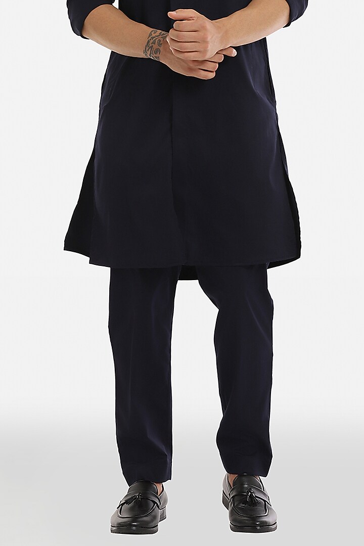 Navy Blue Cotton Mirror Embroidered Handcrafted Kurta Set by Komal Kothari at Pernia's Pop Up Shop