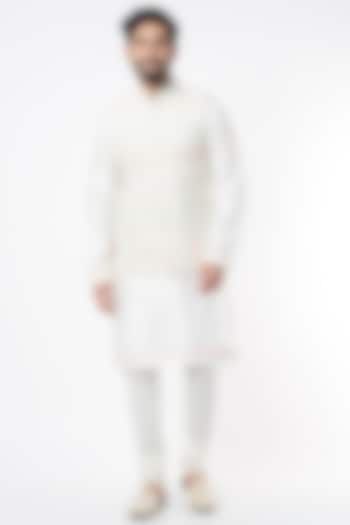 White Pure Raw Silk Mirror Embroidered Bundi Jacket Set by KORA BY NILESH MITESH at Pernia's Pop Up Shop