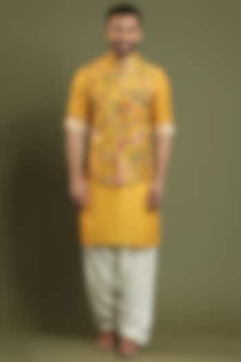 Mustard Kurta Set With Printed Bundi Jacket by KORA BY NILESH MITESH at Pernia's Pop Up Shop