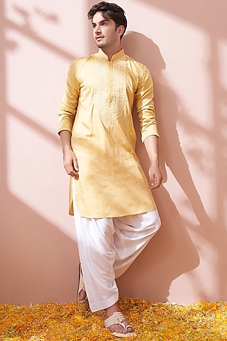 Kora By Nilesh Mitesh Duo, The Sartorial Grandeur Innovations In