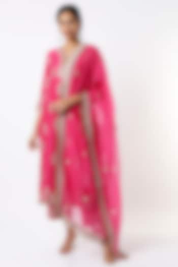 Fuchsia Gota Embroidered Kurta Set by Kora at Pernia's Pop Up Shop