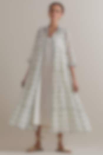 Off-White Silk Chanderi Hand Block Printed Kurta Set by Kora at Pernia's Pop Up Shop