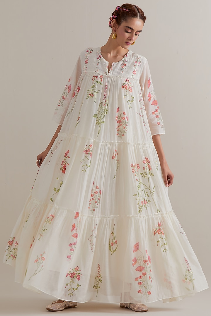 Off-White Silk Chanderi Hand Block Printed Kurta Set by Kora at Pernia's Pop Up Shop