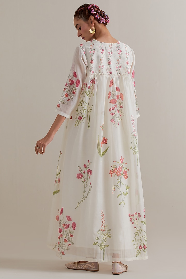 Off-White Cotton Chanderi Floral Hand Block Printed Kurta Set by Kora at Pernia's Pop Up Shop