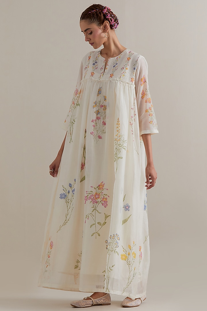 Off-White Cotton Chanderi Floral Hand Block Printed Kurta Set by Kora at Pernia's Pop Up Shop