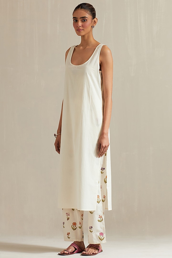 Off-White Cotton Chanderi Floral Hand Block Printed Asymmetric Kurta Set by Kora at Pernia's Pop Up Shop