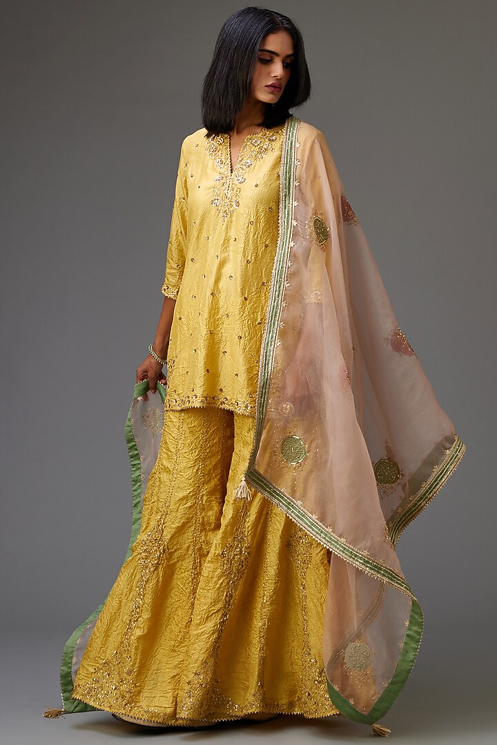 Yellow Hand Crushed Silk Embroidered Kurta Set by Kora at Pernia's Pop Up Shop