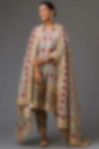 Off-White & Red Silk Chanderi Printed A-Line Kurta Set by Kora at Pernia's Pop Up Shop