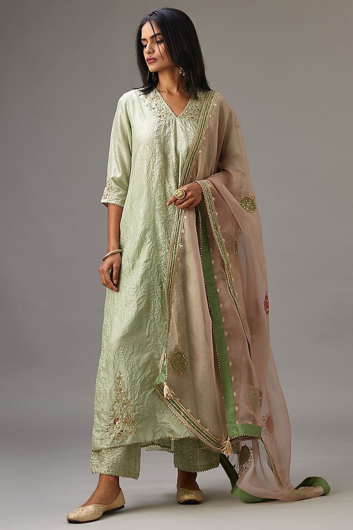 Green Hand Crushed Silk Embroidered Kurta Set by Kora at Pernia's Pop Up Shop